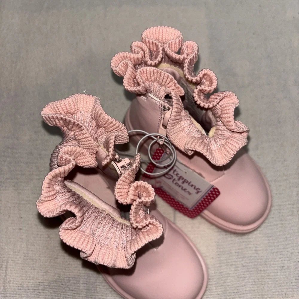 Stepping Stone Girls Pink Boots  Ruffle Heart 5Y NWT‎